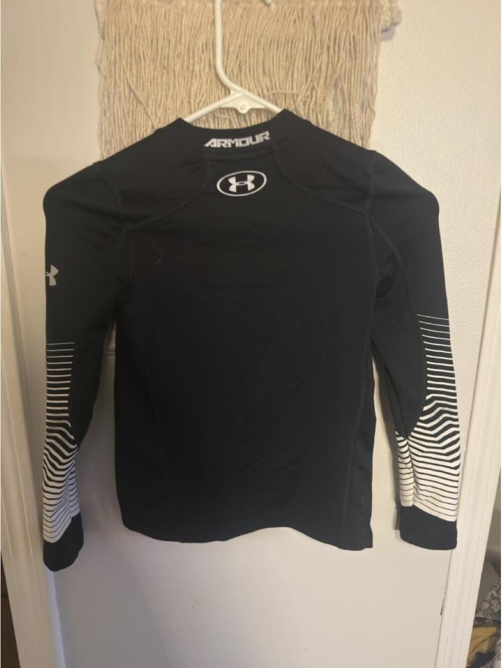 Under Armour Kid's Black Shirt - Picture 2 of 4